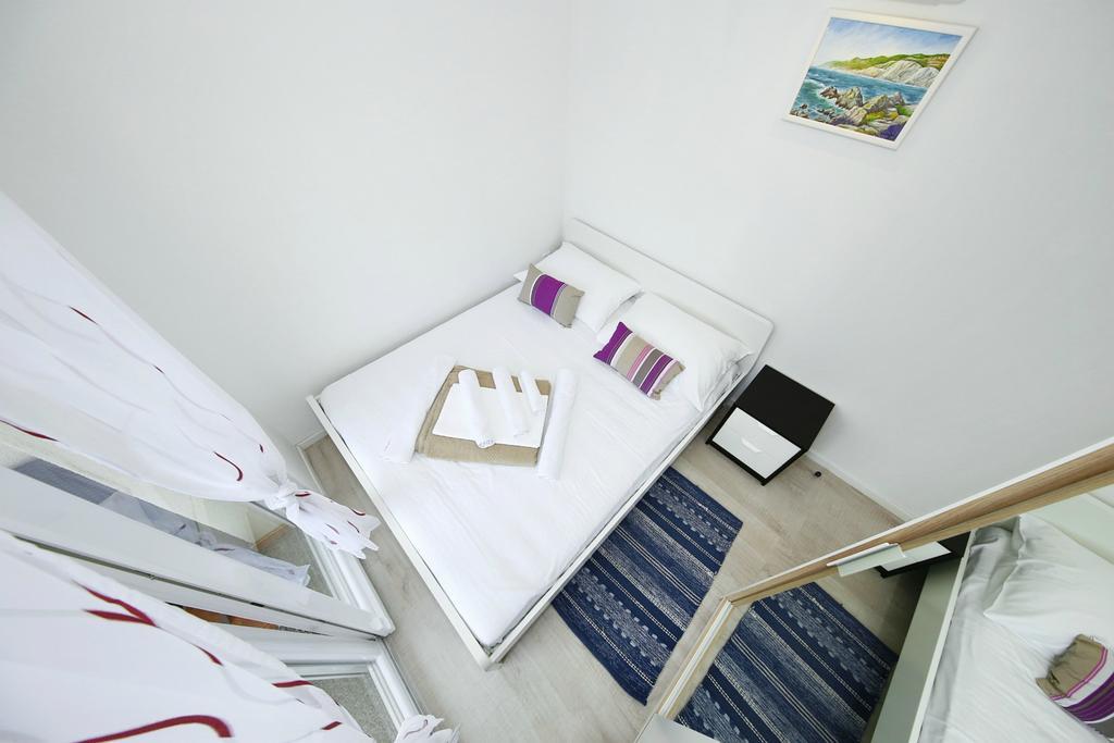 Apartments Matkovic Sveti Filip i Jakov Exterior foto
