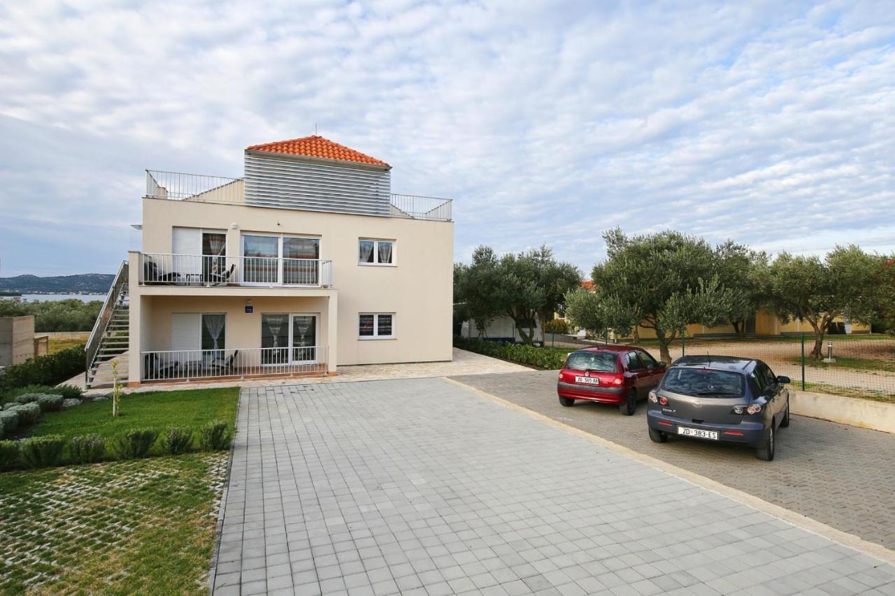 Apartments Matkovic Sveti Filip i Jakov Exterior foto